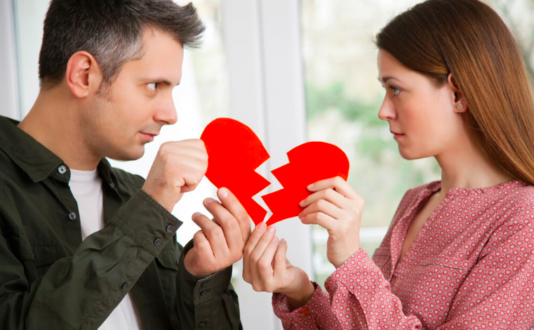 阿勒泰离婚如何申请财产保全冻结对方账户